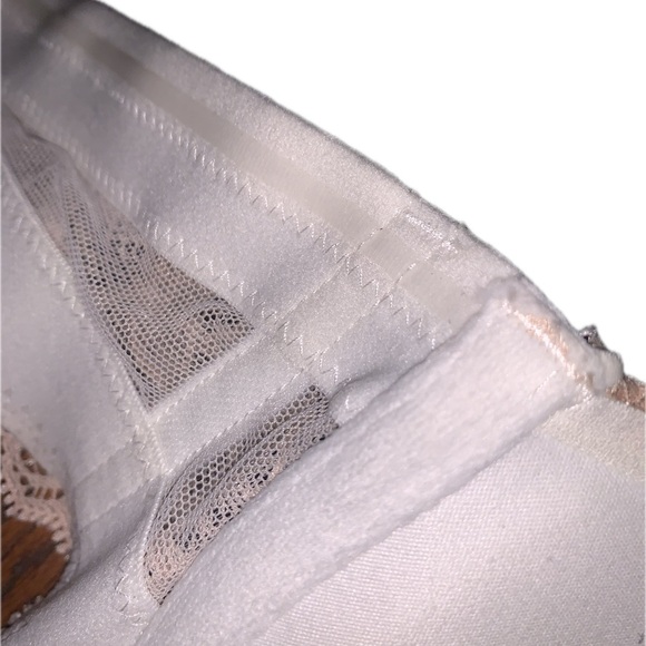 Fabulous By Victoria's Secret Pink Gold Champagne Strapless Convertible Bra 34A - Picture 2 of 13